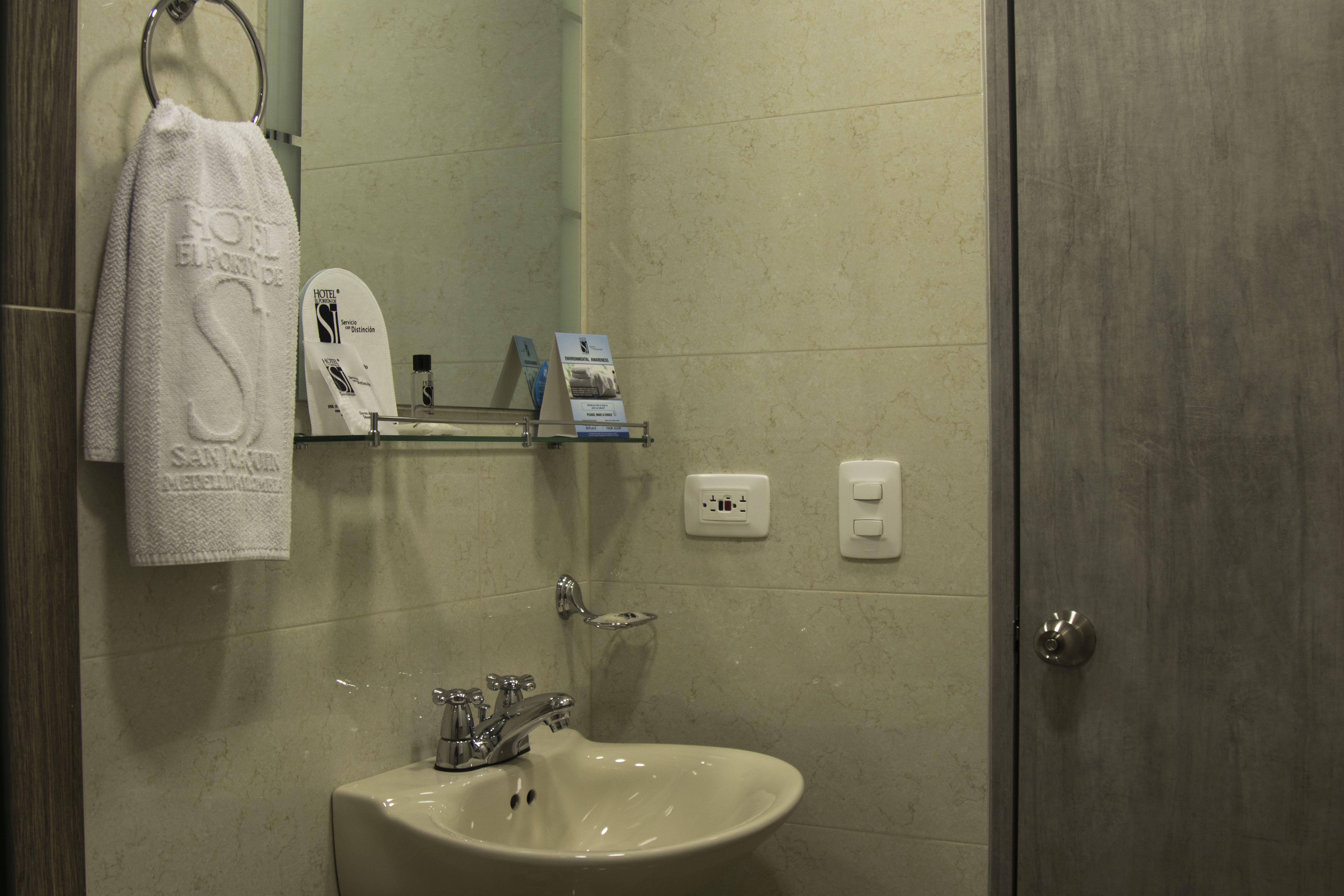 Hotel El Porton De San Joaquin Medellín Zewnętrze zdjęcie